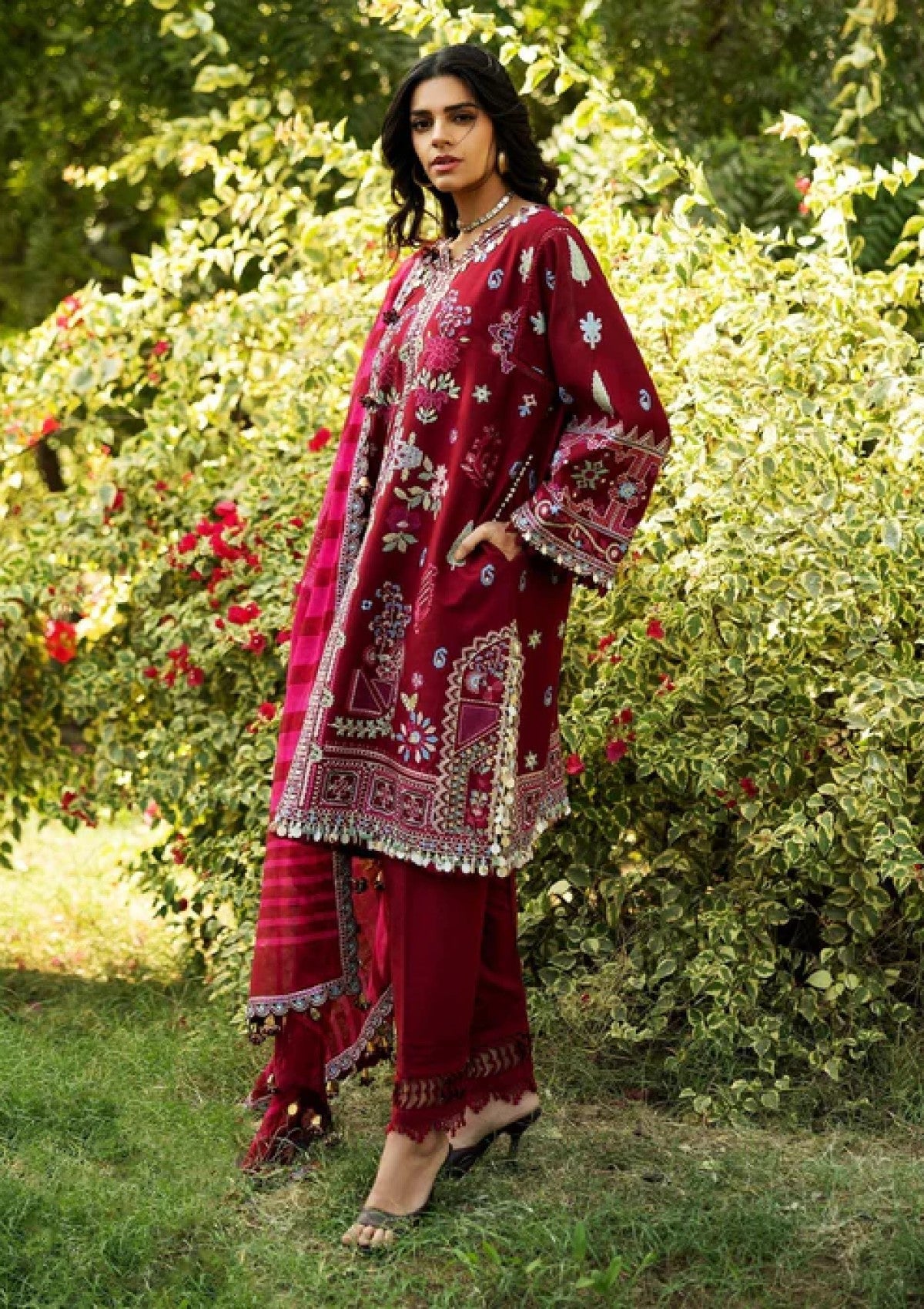 Lawn - Sadaf Fawad Khan - Siraa 25 - WISTERIA - B photo 2