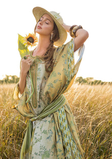 Winter - Sobia Nazir - Satin Edit - Unstitched 25 - SU#04 photo 4