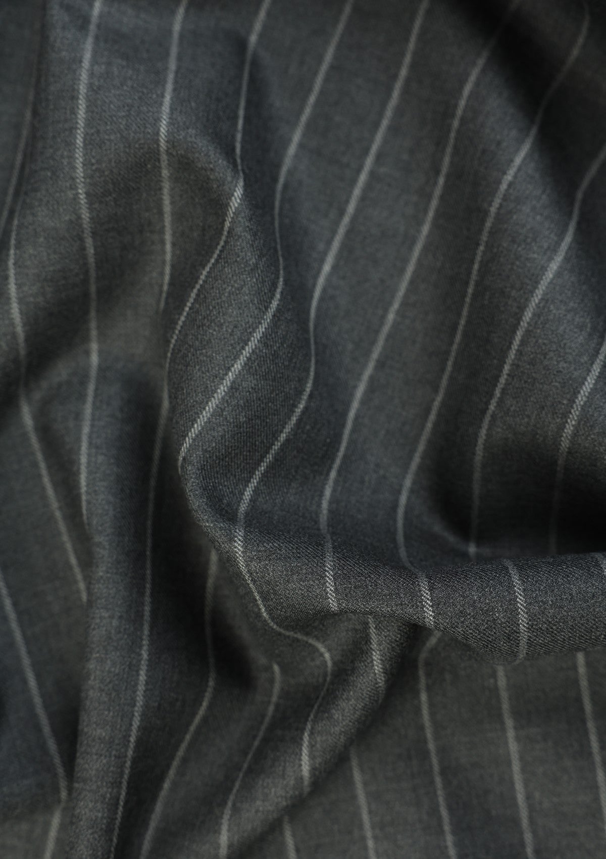 Cavani The Quintessence Super 150'S Wool - Dark Grey image 3