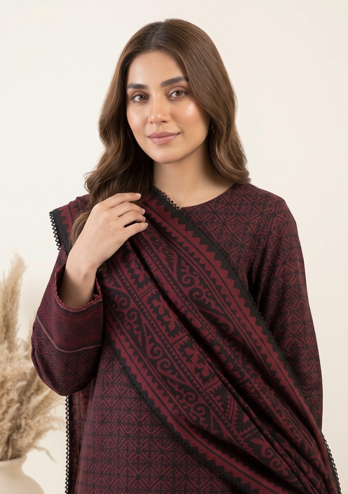 Winter - Rubaaiyat - Bana Dora Linen 26 - D#21 - Maroon & Black photo 3