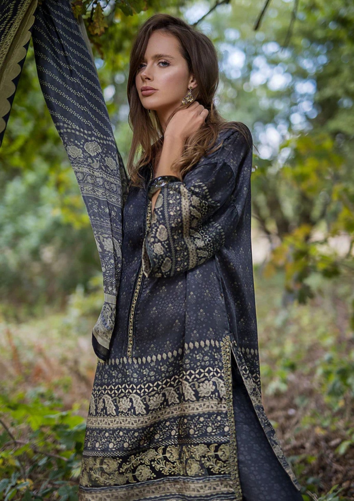 Winter - Sobia Nazir - Satin Edit - Unstitched 25 - SU#05 photo 3
