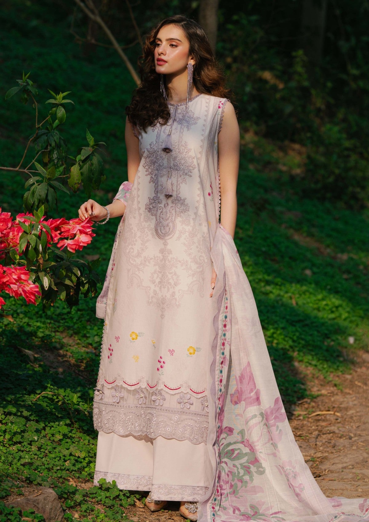 Lawn - Saad Shaikh - Nature's Whisper - Aafreen image 4