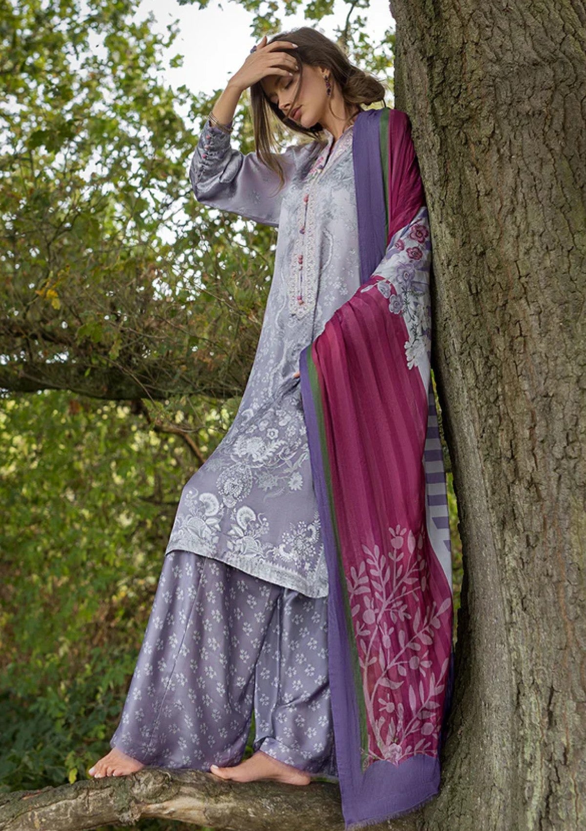 Winter - Sobia Nazir - Satin Edit - Unstitched 25 - SU#01 photo 2