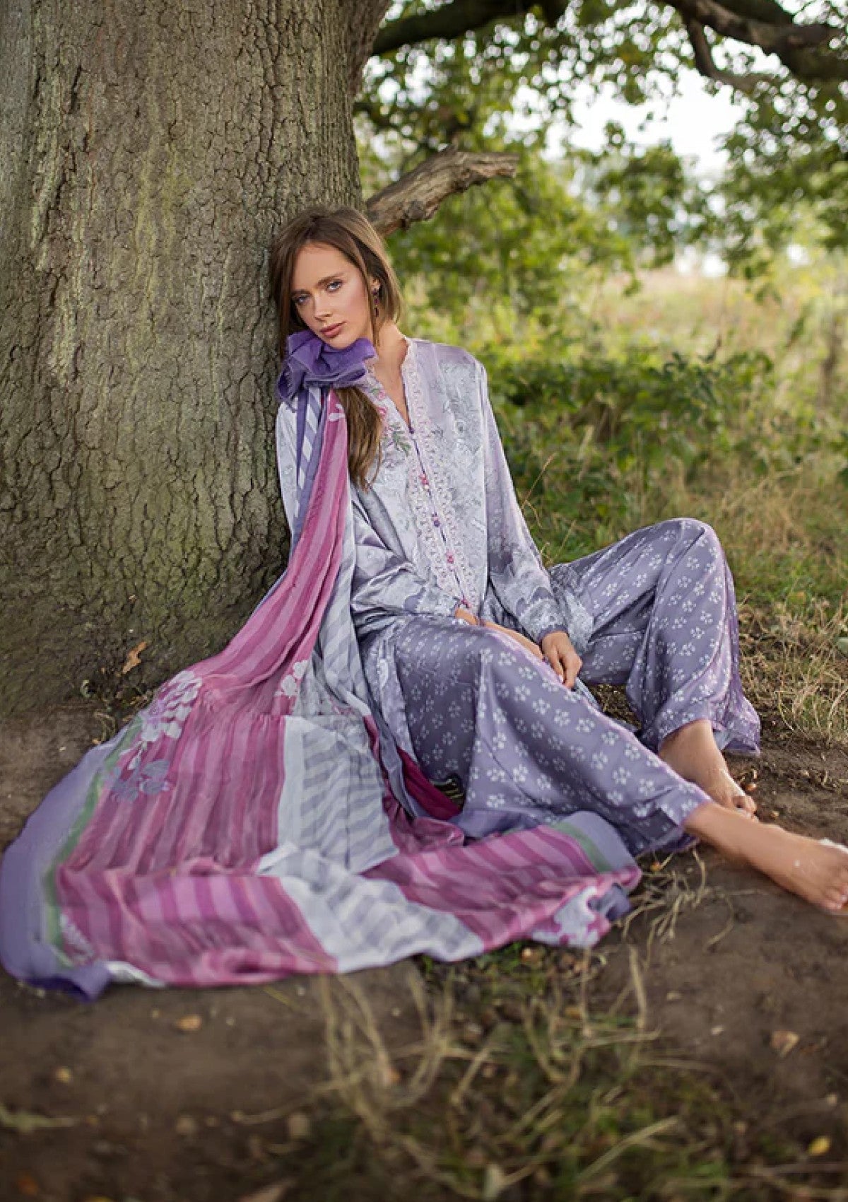 Winter - Sobia Nazir - Satin Edit - Unstitched 25 - SU#01 photo 4