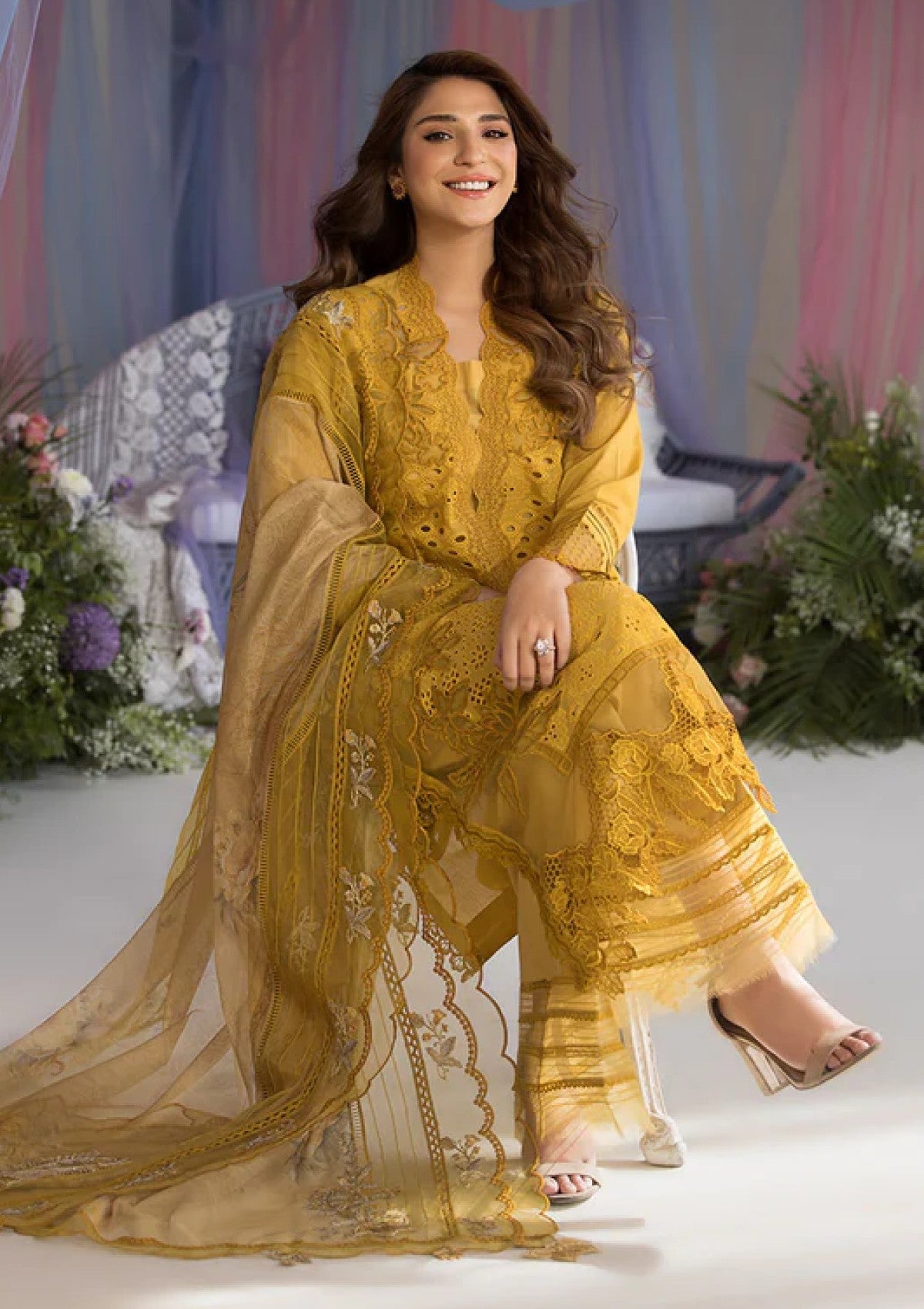 Lawn - Sobia Nazir - Luxury 25 - SNLL#1A photo 3
