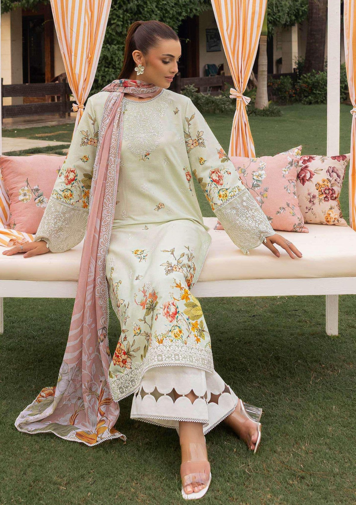 Lawn - Saad Shaikh - Mojito - Printed 25 - SS#1107 - Floral Mirage image 4