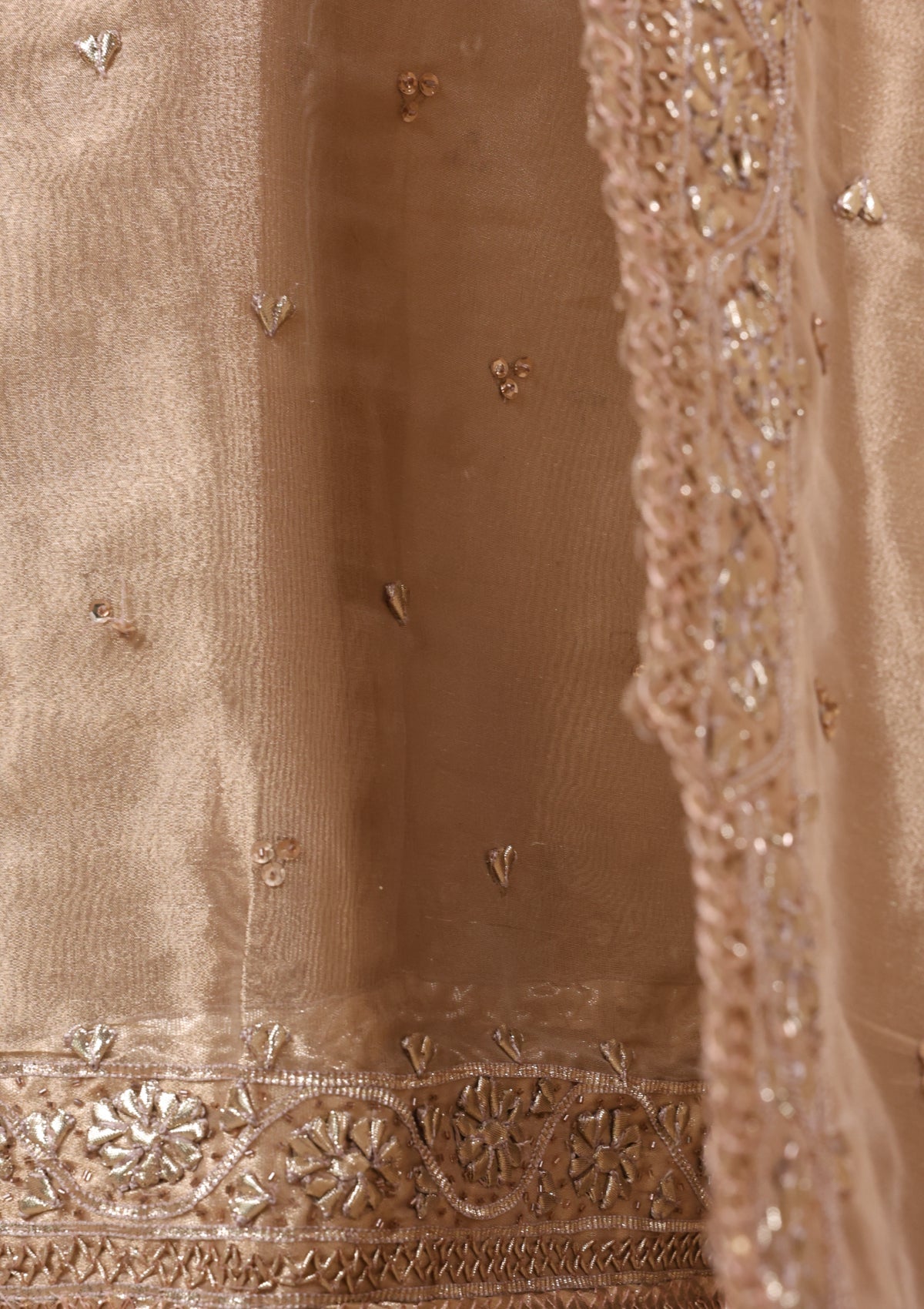 Formals - Bahawalpur Pehnawa - Masuri Gota Work - 2 Piece - D#06 - photo 3