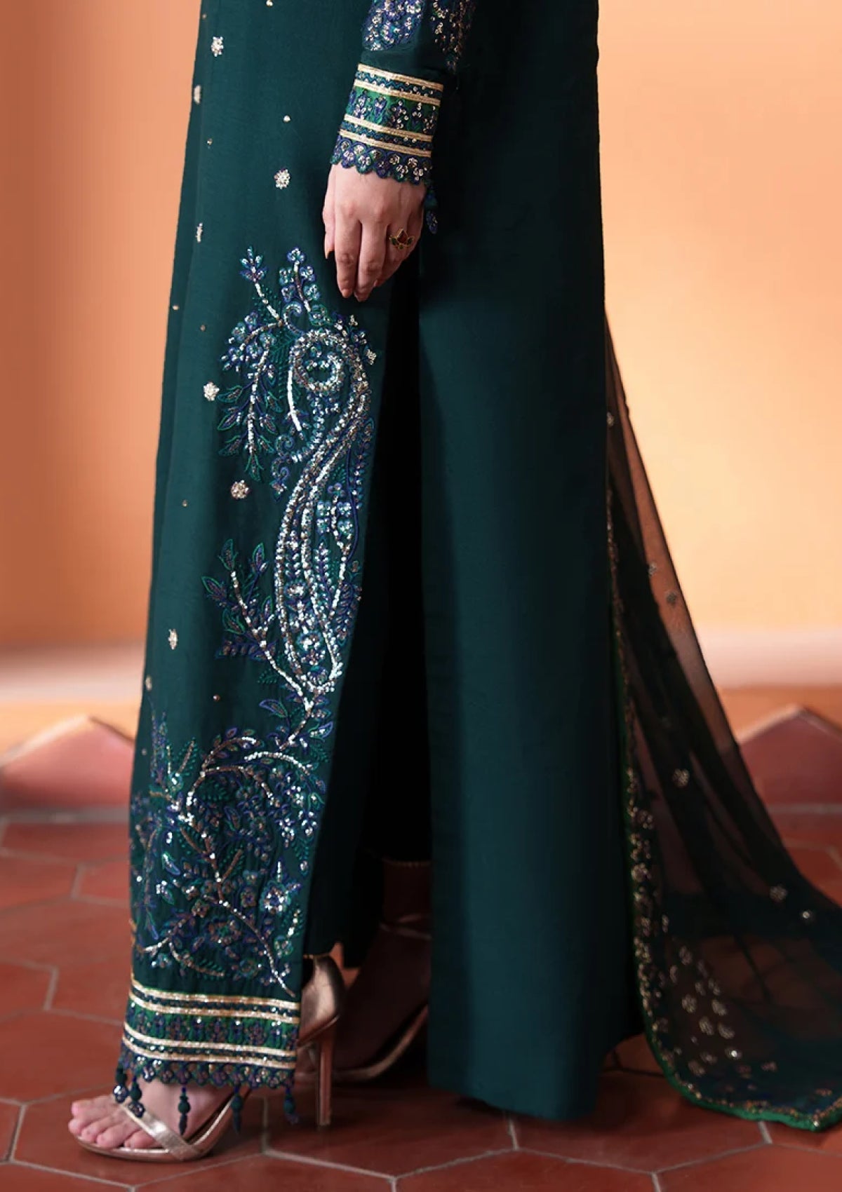 Formals - Roheenaz - Mah-e-Noor Silk 26 - RUNES#105 - Nayyara photo 4