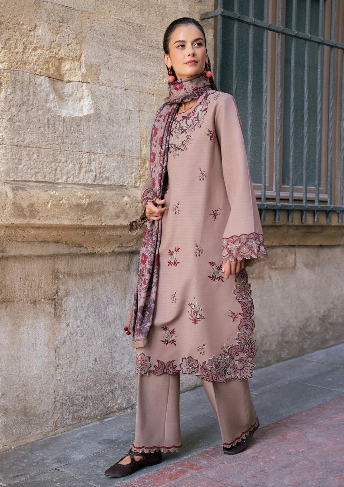 Winter - Rang Rasiya - Meet Me In Istanbul 26 - RRM#13 - Bloom photo 2