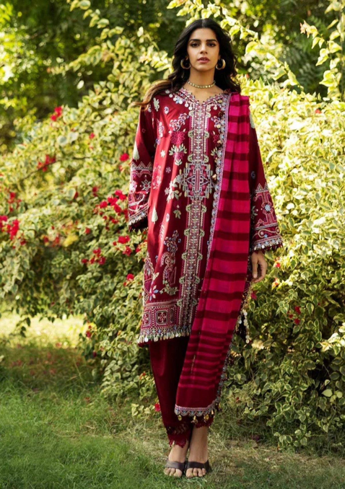 Lawn - Sadaf Fawad Khan - Siraa 25 - WISTERIA - B photo 1