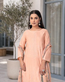 Isla Khaddar IAKC-UF-19 Ready-to-Wear Khaddar Suit