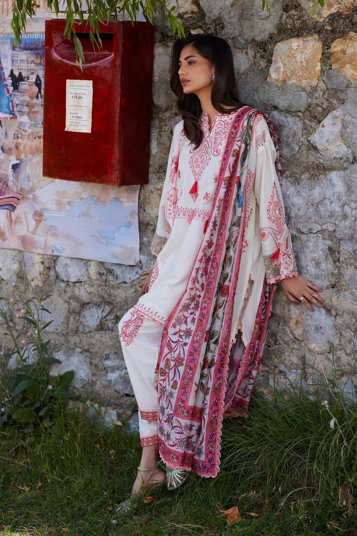 Unstitched Embroidered 3 Piece Muzlin Suit — 1000000093629 photo 2