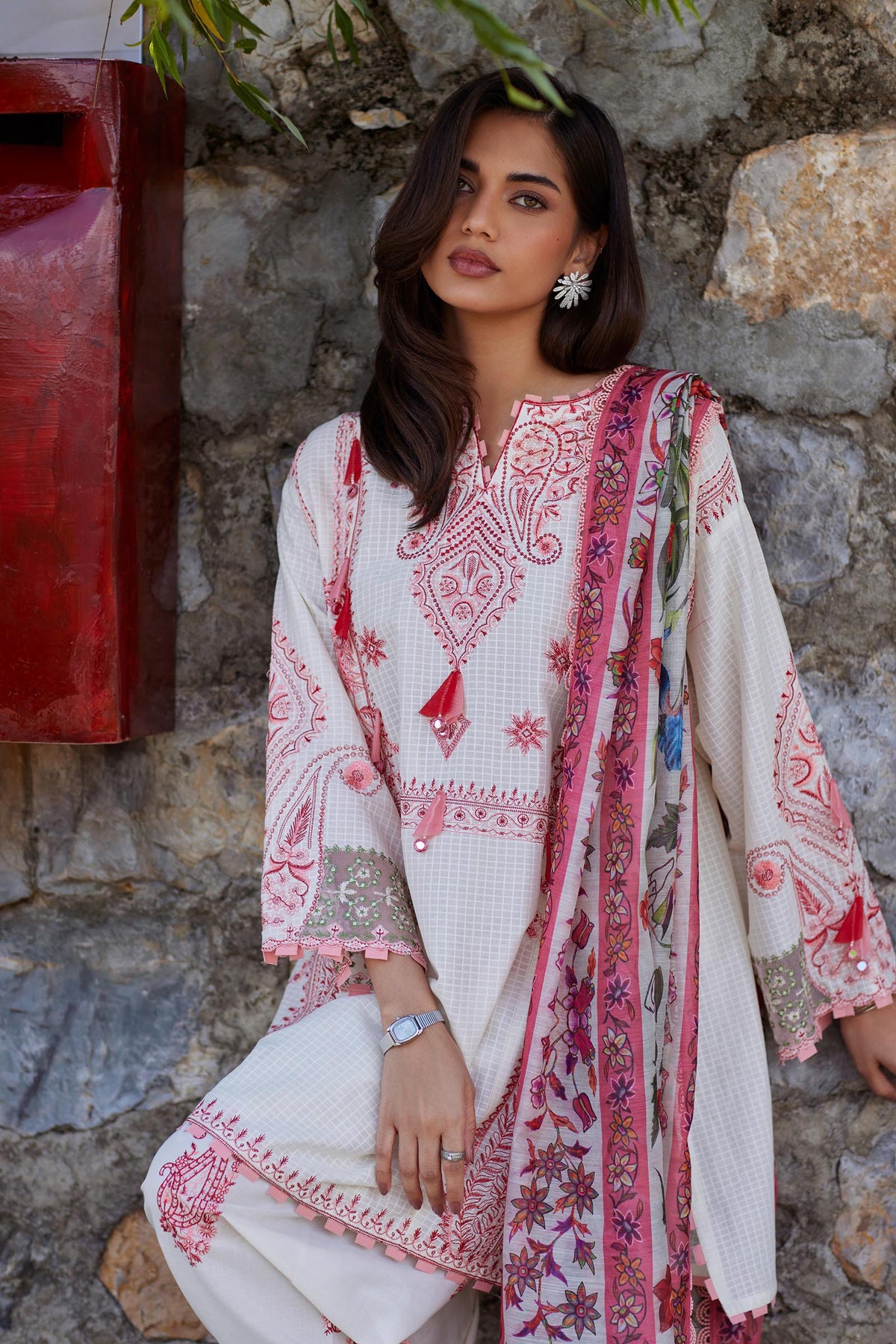 Unstitched Embroidered 3 Piece Muzlin Suit — 1000000093629 photo 3