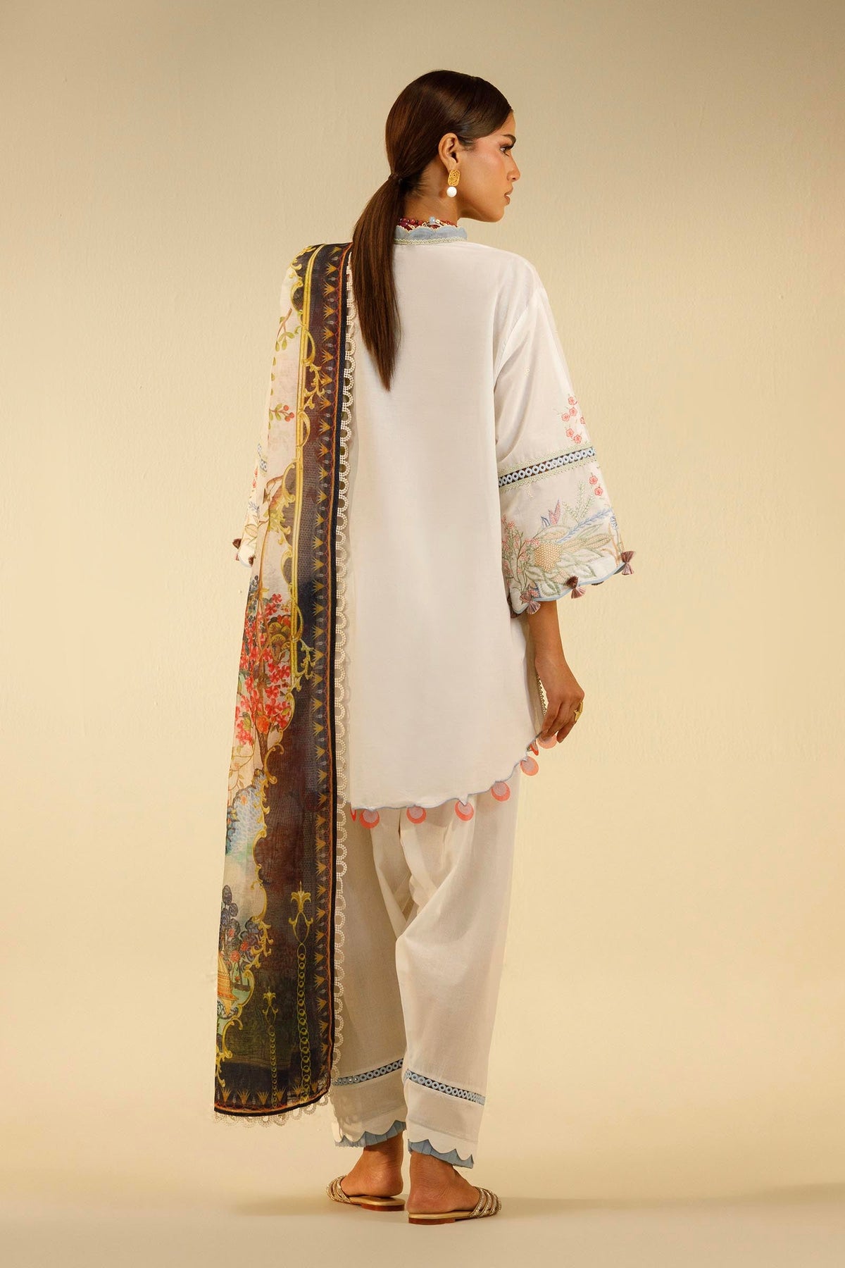 Unstitched Embroidered 3 Piece Muzlin Suit — 1000000093633 photo 3