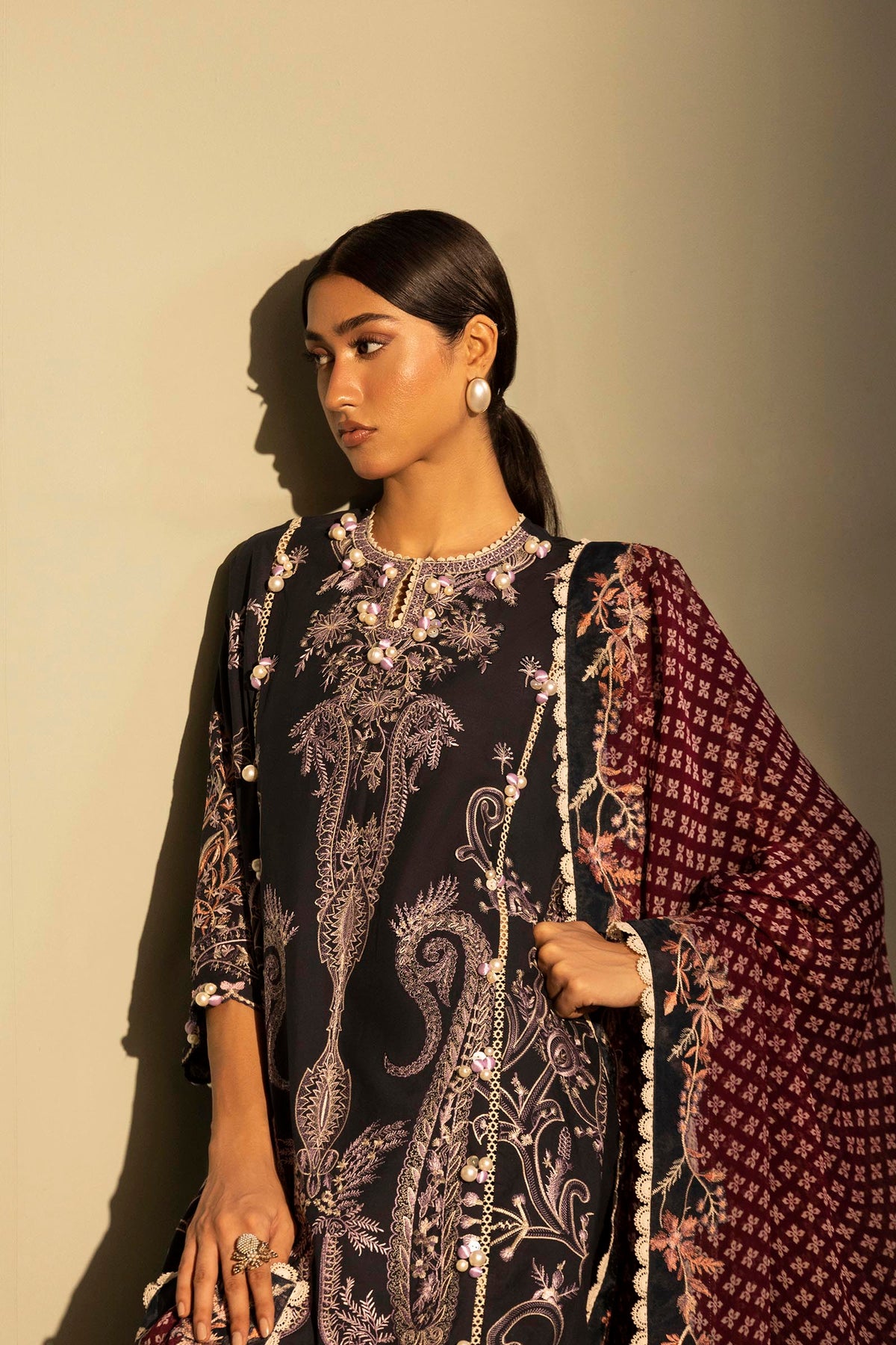 Unstitched Embroidered 3 Piece Muzlin Suit — 1000000093638 photo 3