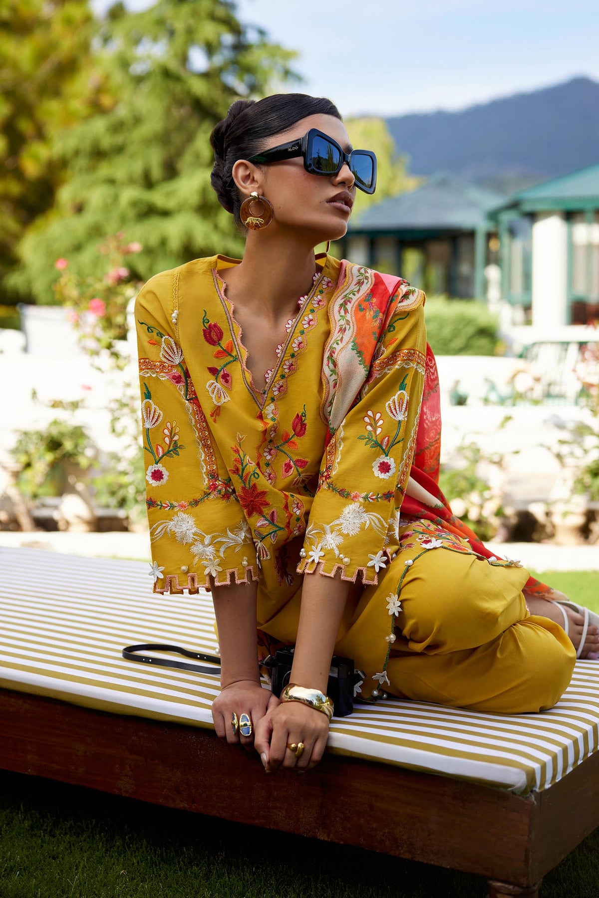 Unstitched Embroidered 3 Piece Muzlin Suit — 1000000093640 photo 4