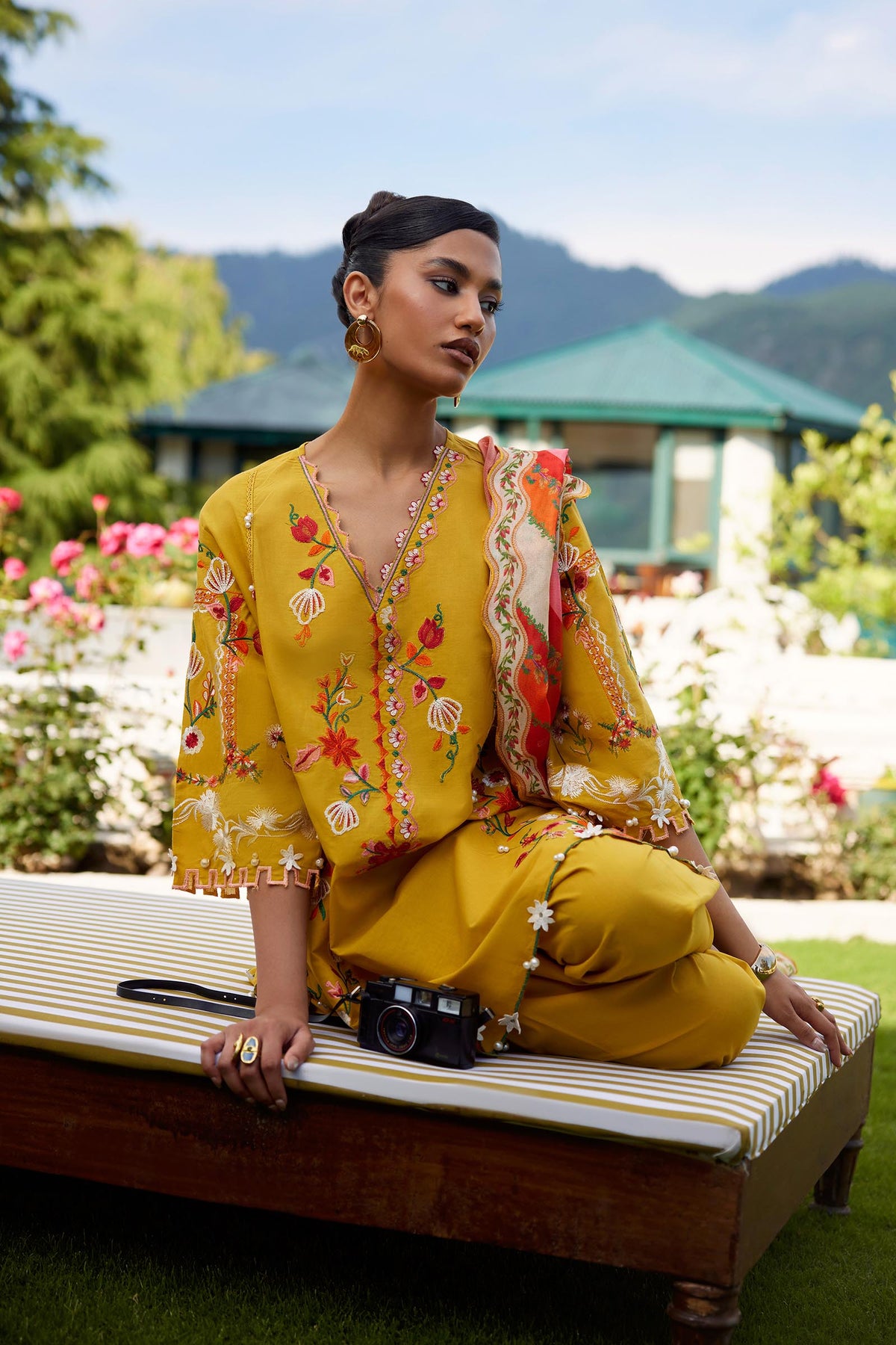 Unstitched Embroidered 3 Piece Muzlin Suit — 1000000093640 photo 6