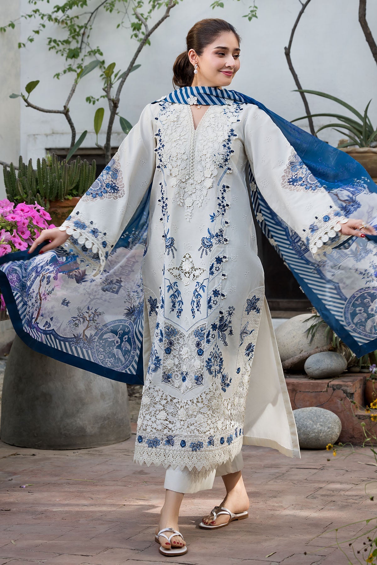 6118-LIGRIA EMBROIDERED LAWN UNSTITCHED photo 6