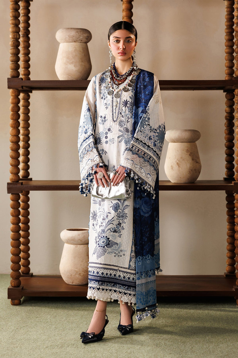 Baroque EL26-D06 official brand front styled look