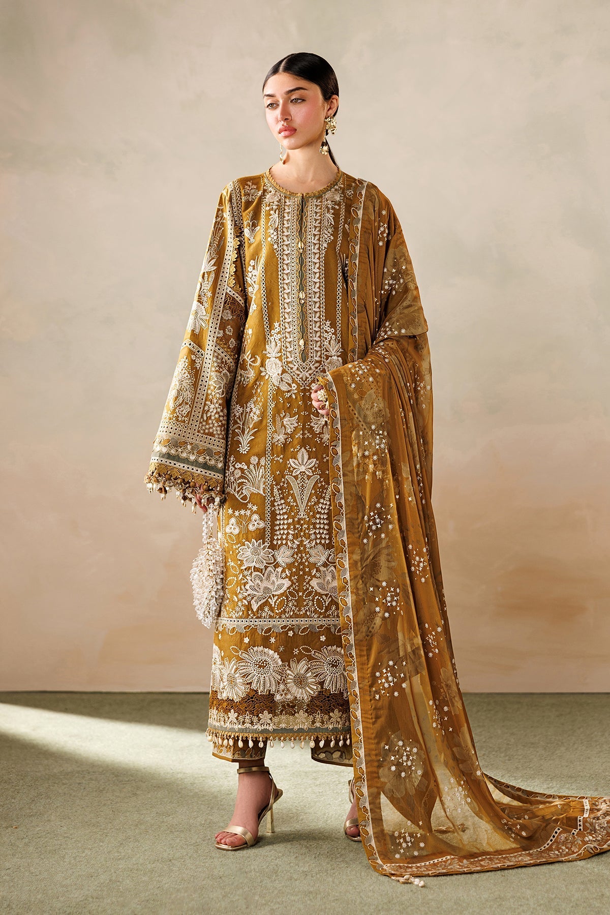 Baroque official EL26-D07 embroidered lawn festival front look