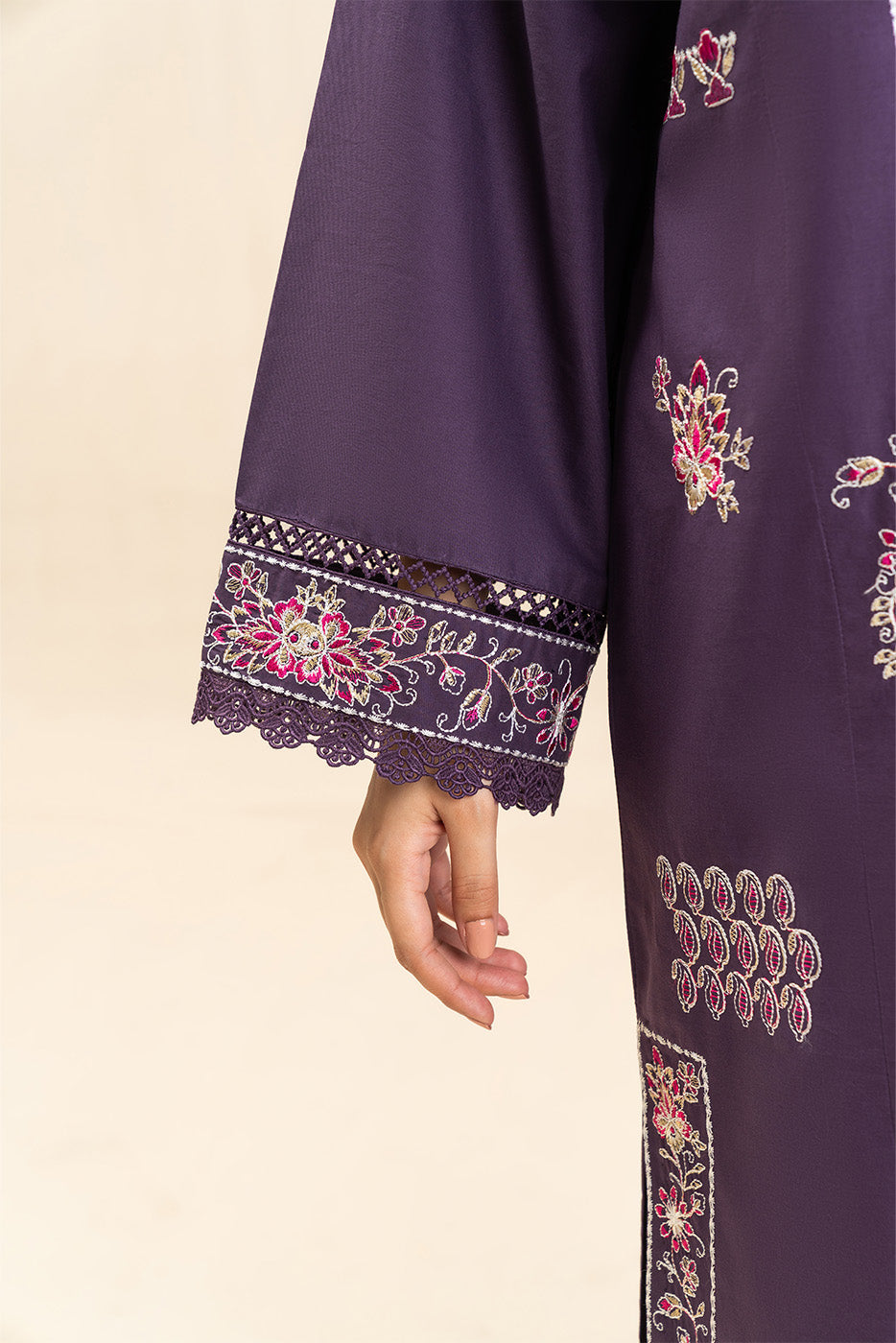 Beechtree Imperial Plum official design gallery view 6