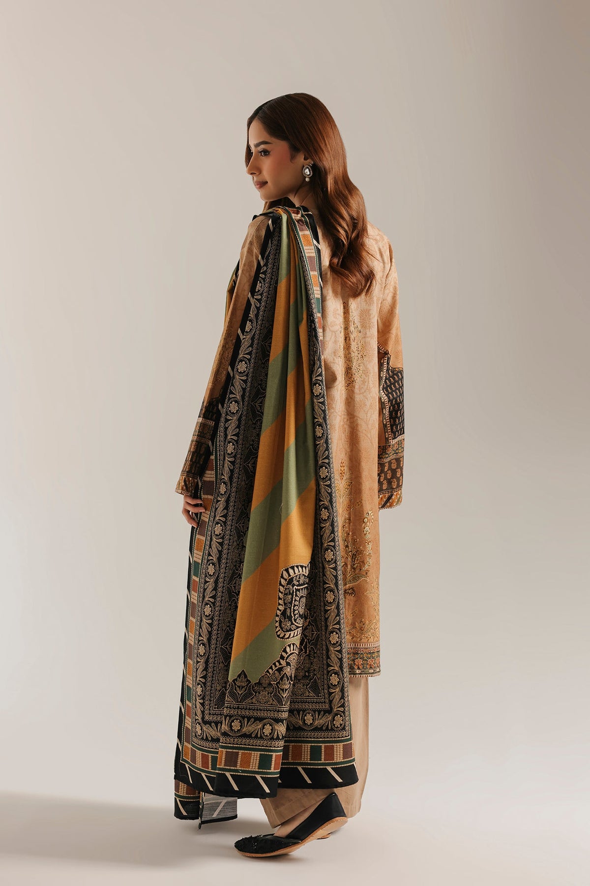 ETHNC EMBROIDERED SUIT (E1102-203-113) photo 3