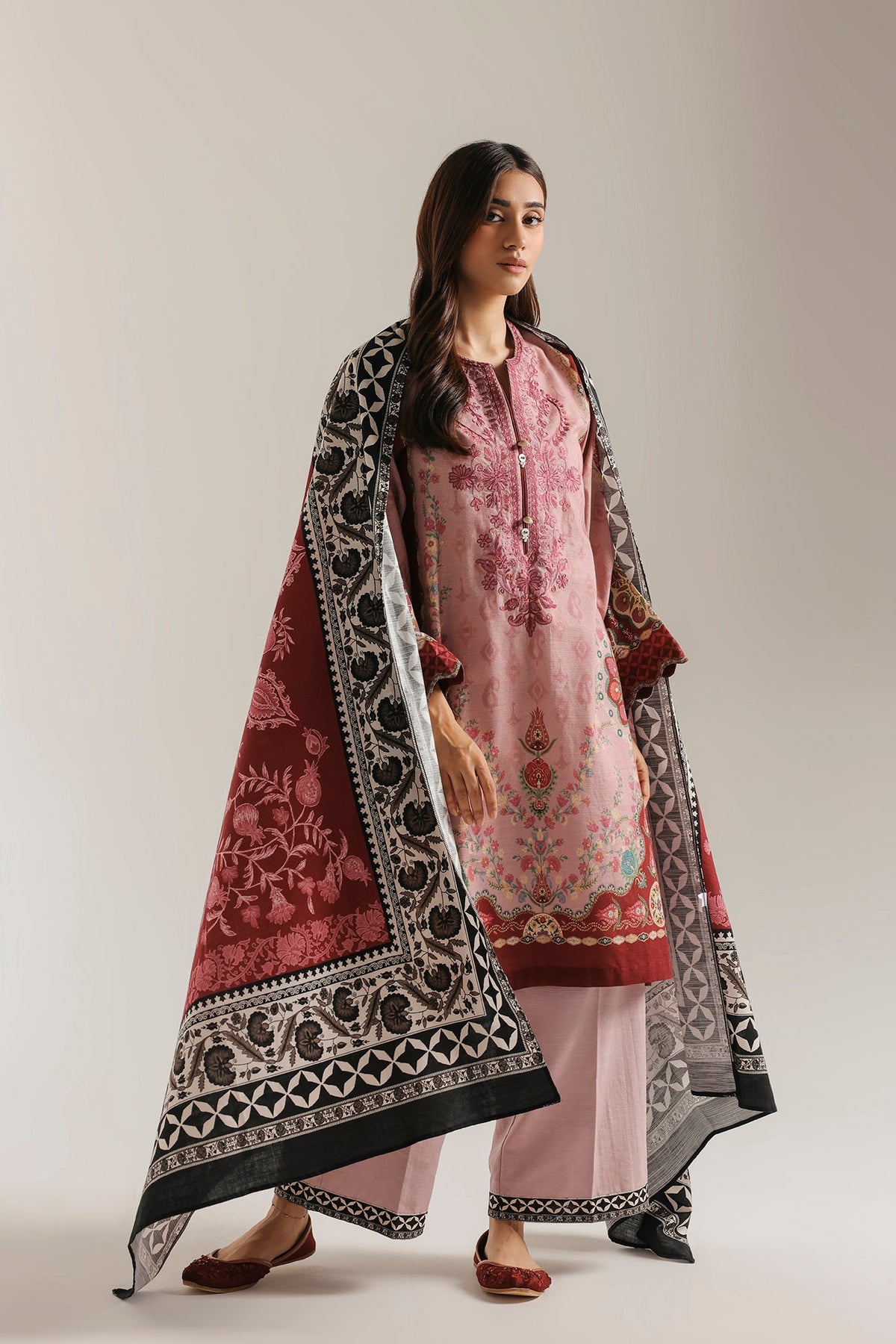ETHNC EMBROIDERED SUIT (E1105-203-513) photo 1
