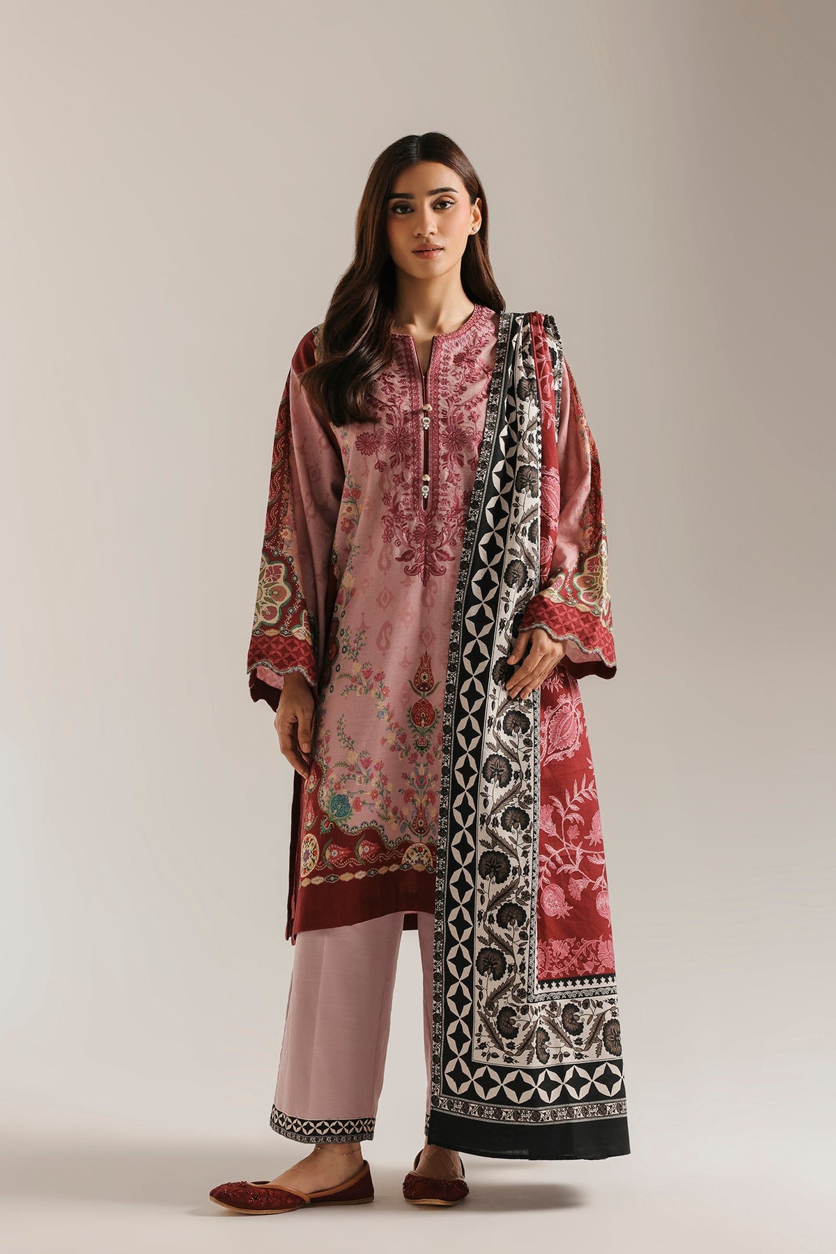 ETHNC EMBROIDERED SUIT (E1105-203-513) photo 2