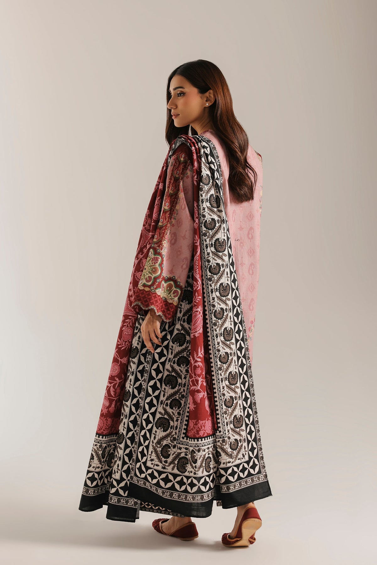 ETHNC EMBROIDERED SUIT (E1105-203-513) photo 3