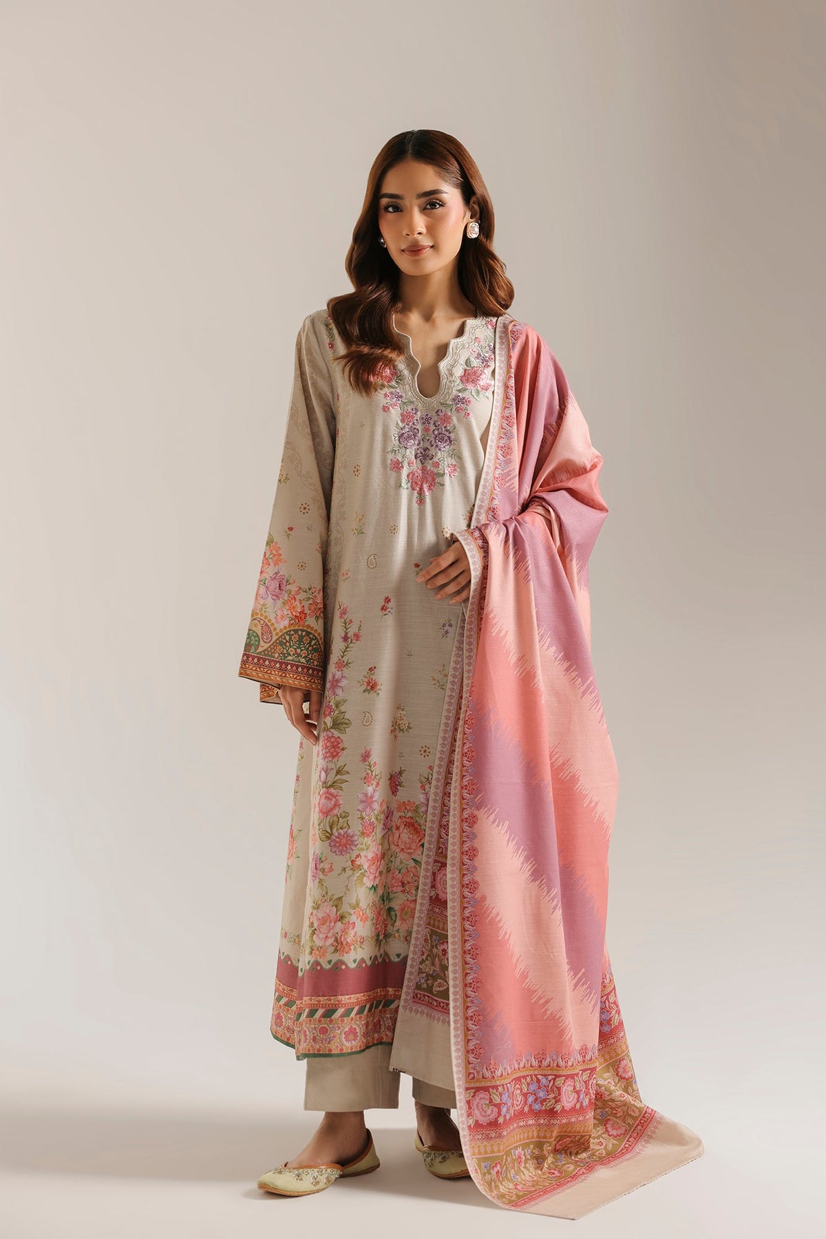 ETHNC EMBROIDERED SUIT (E1108-203-003) photo 2