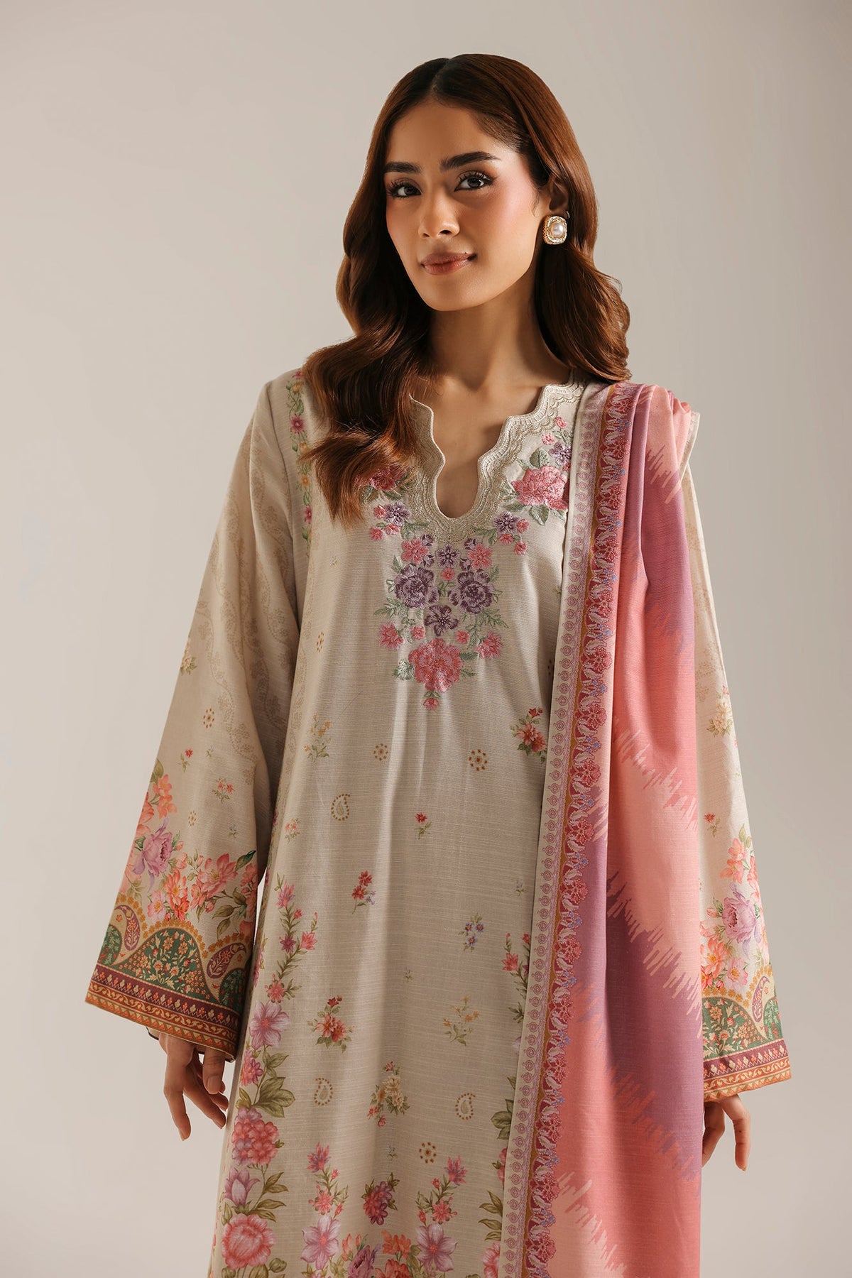 ETHNC EMBROIDERED SUIT (E1108-203-003) photo 5