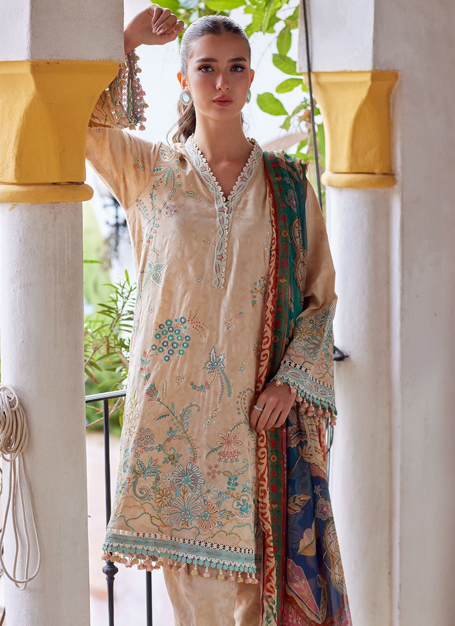Farah Talib Aziz Isabella Sand image 2