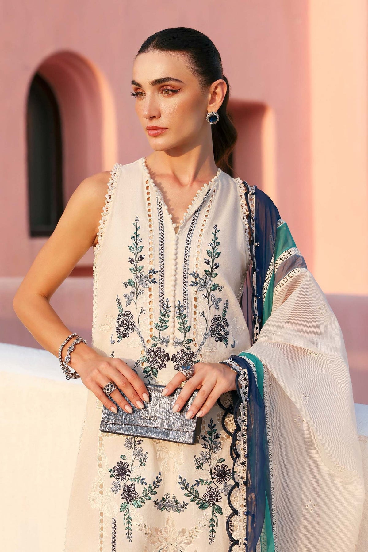 Maria.B. Luxury Lawn 2026 design D-2609-B gallery 5