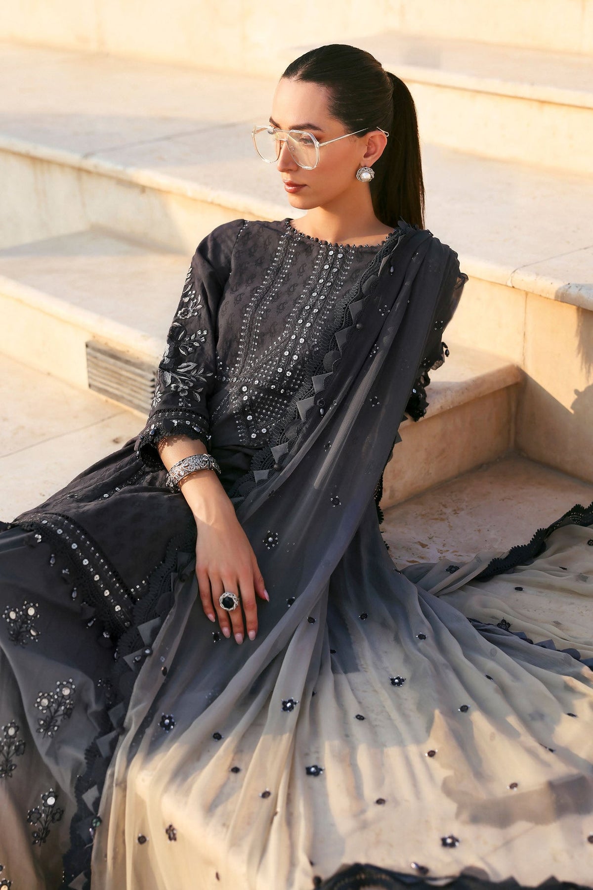 Maria B Luxury Lawn 2026 D-2602-B original designer fashion photo 2