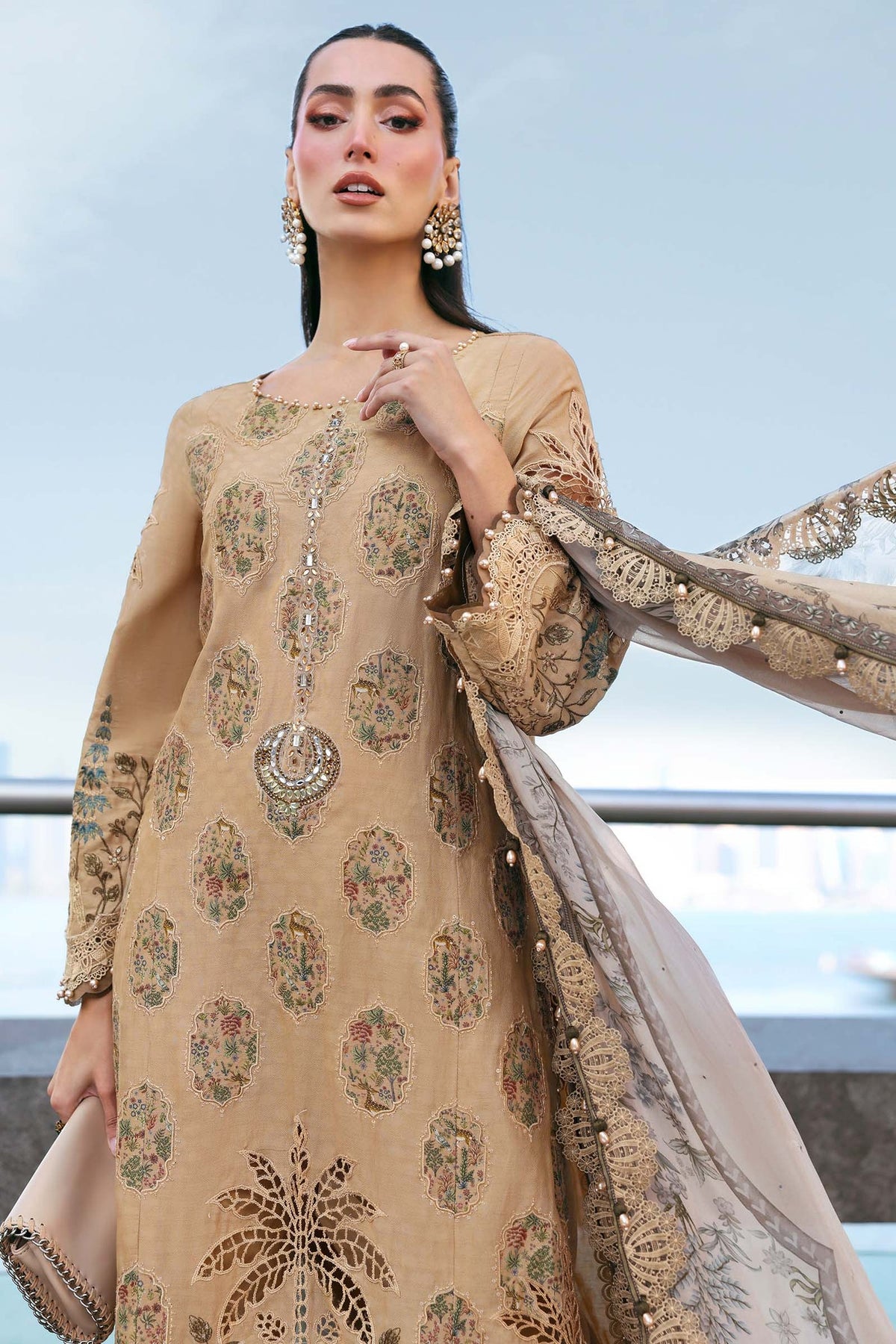 Maria B Luxury Lawn 2026 D-2605-A original designer fashion photo 5