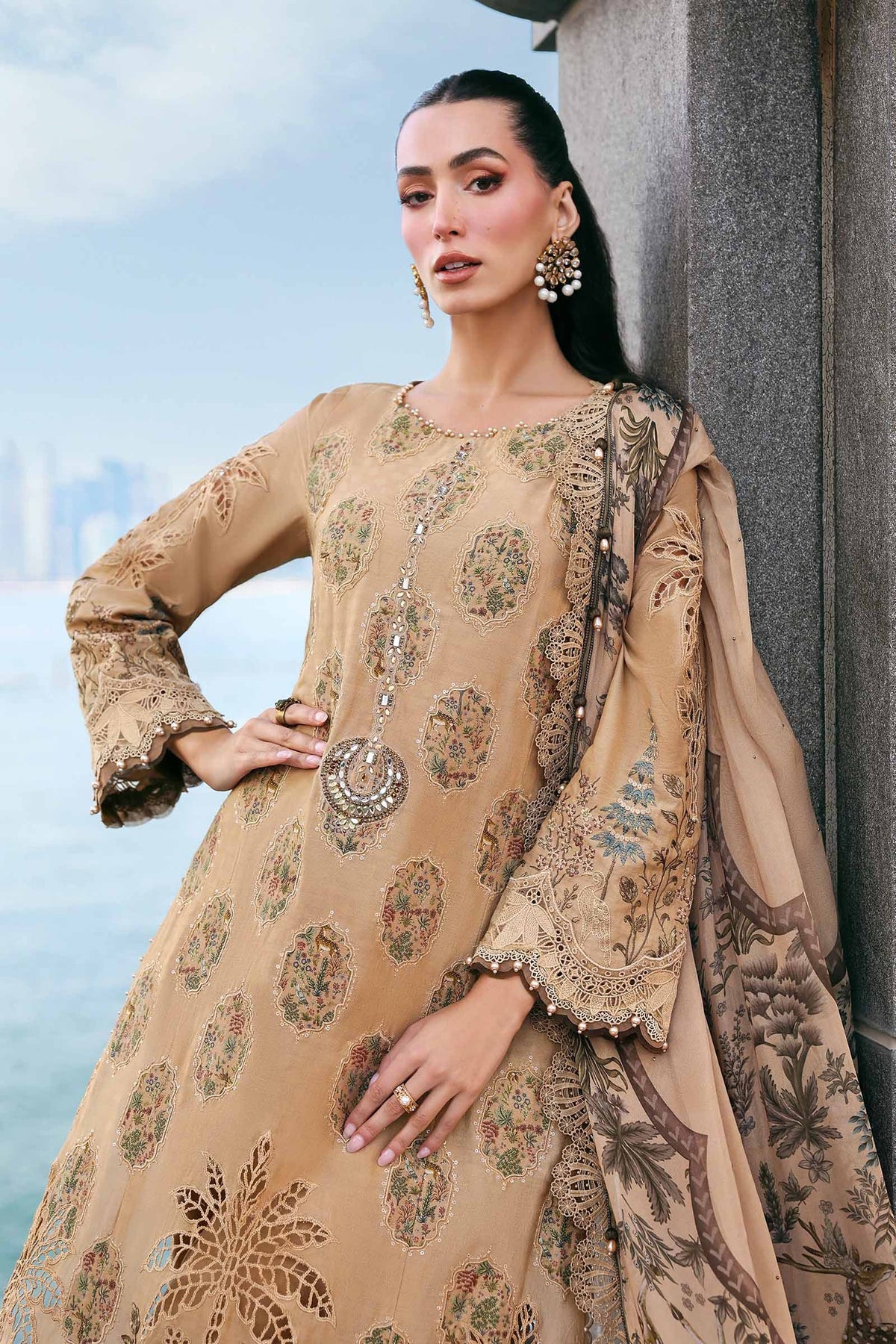 Maria B Luxury Lawn 2026 D-2605-A original designer fashion photo 7