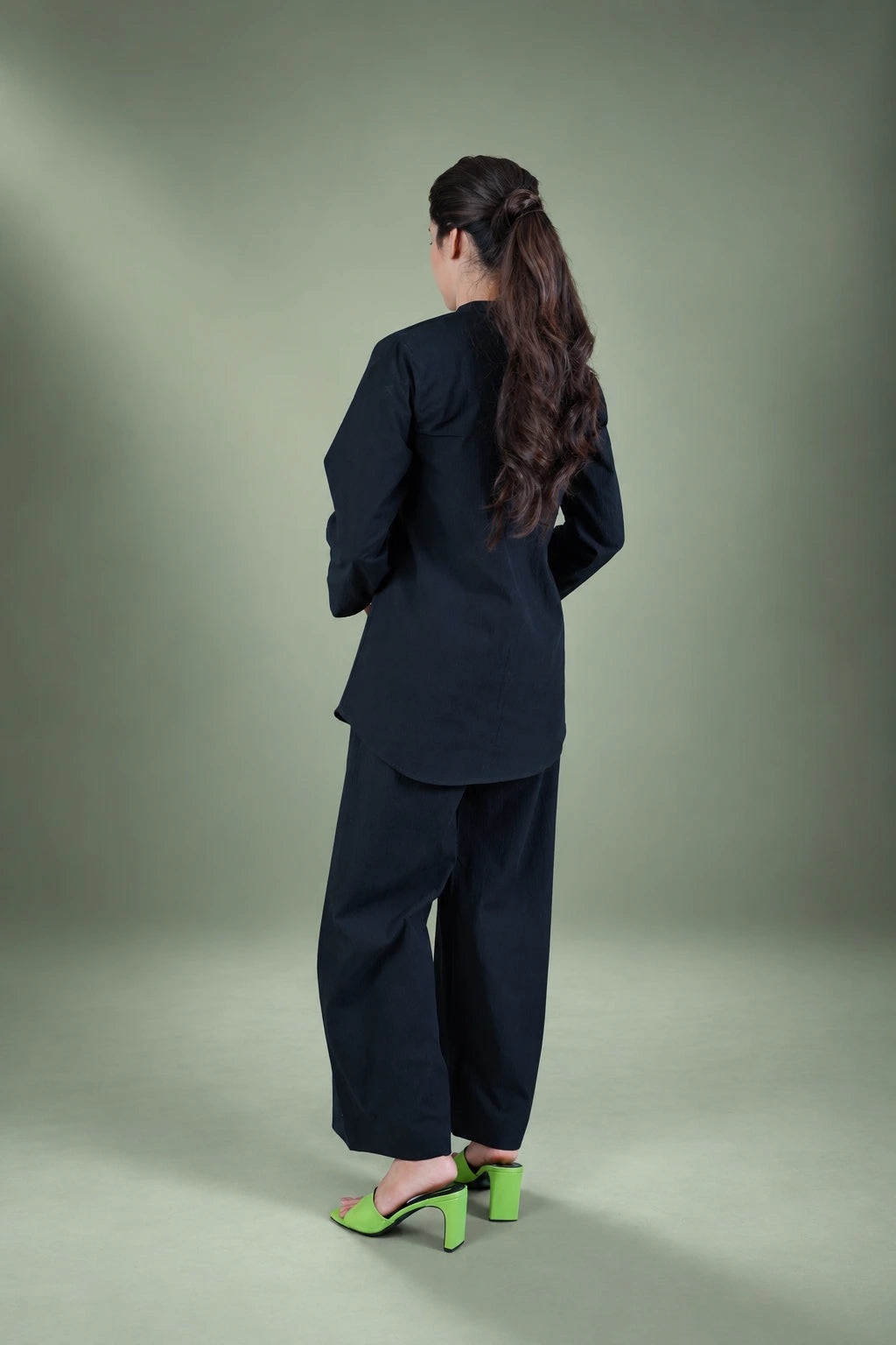Sawann Lleana0009 black stand-collar shirt with matching trousers, gallery photo 5