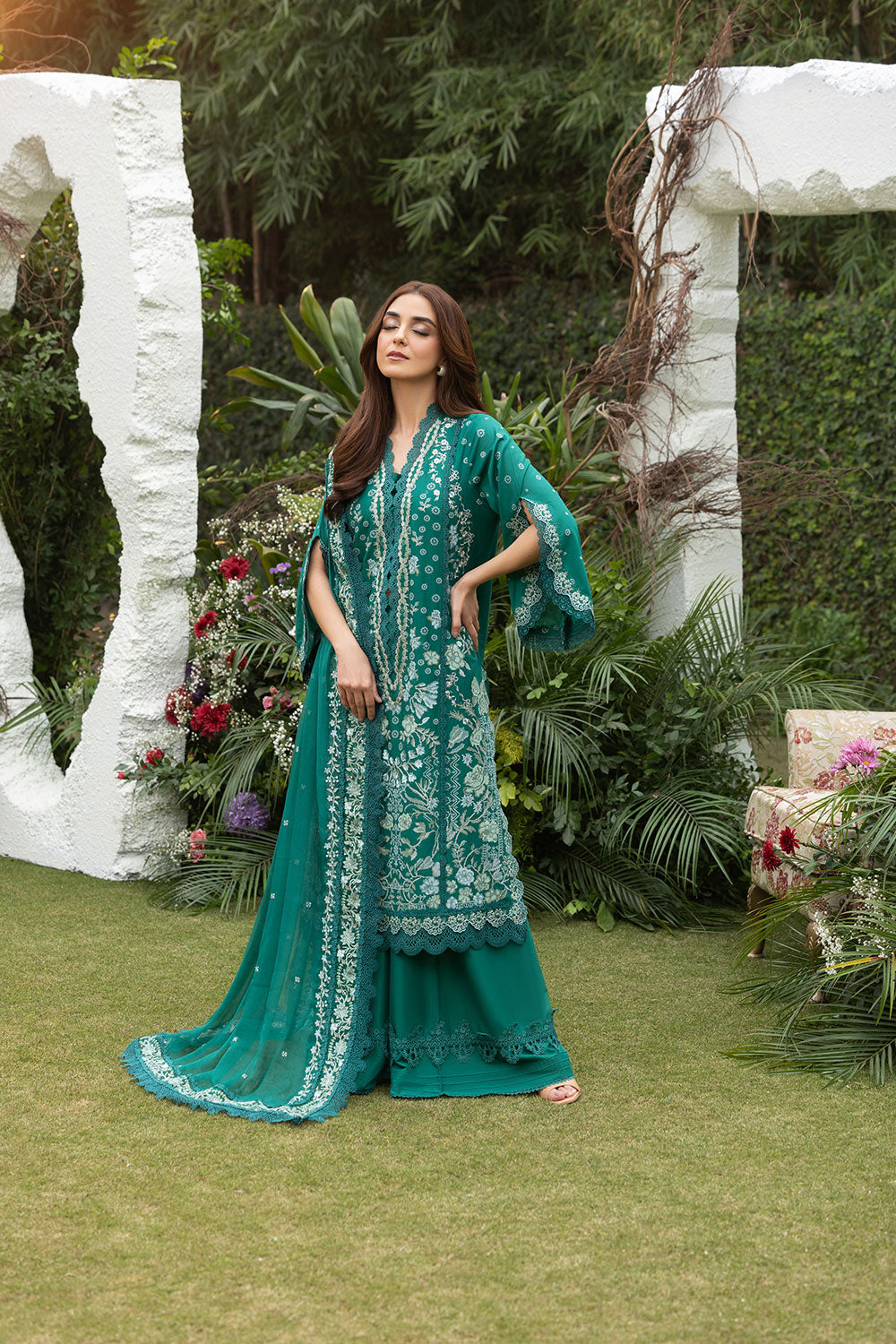 Sobia Nazir Design 8B Luxury Lawn 2025 Unstitched picture 1