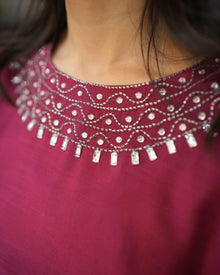UHK Reem Aya official product photo 3
