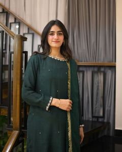 UHK Reem LIORA official product photo 2