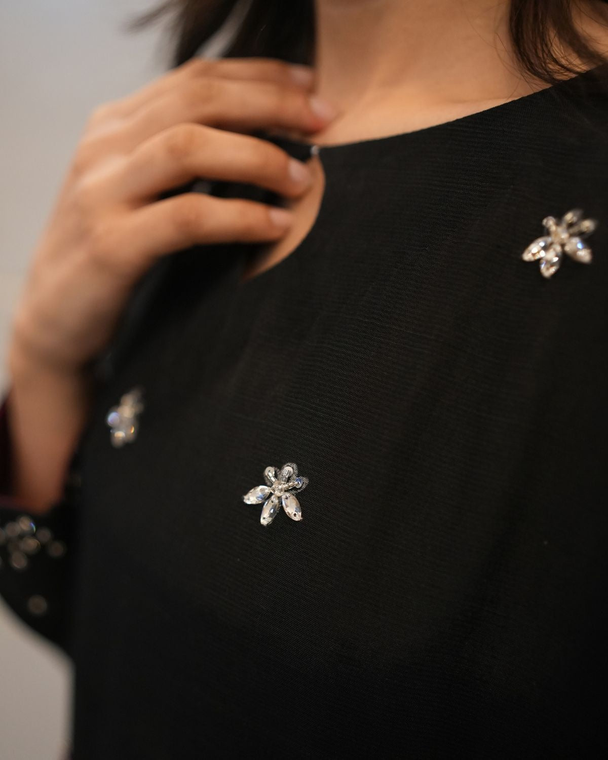 UHK Reem Noir official product photo 4