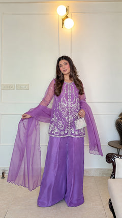 UHK – Shehnai Festive Raqs – Lavender 4-Piece front, complete model photograph