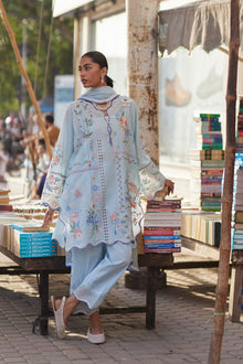 Lawn - Zaha - Festive 26 - ZF#10 - FORGET ME NOT BREEZE — outfit image 4