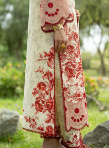 Zainab Chottani Laine-16 floral embroidery and sleeve close-up