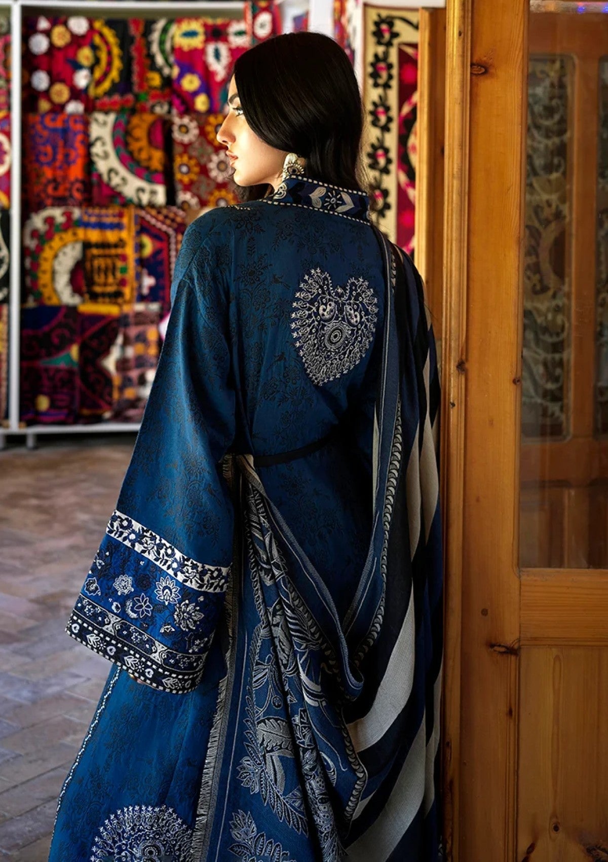 Winter - Mushq - Broadway - Echoes Of Registan 26 - MUN#07 - Sapphire Sultana image 2